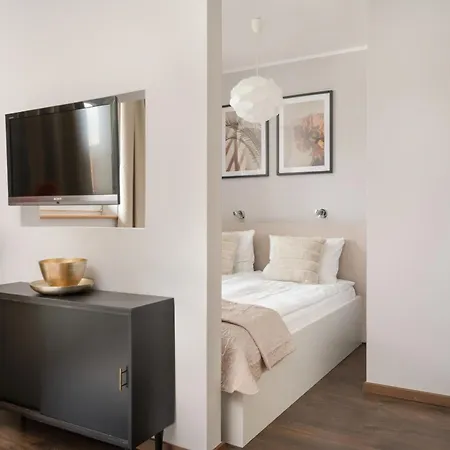 Rodzinne Z Parkingiem Sky Tower Centrum By Renters Apartman