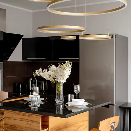 Apartman Rodzinne Z Parkingiem Sky Tower Centrum By Renters