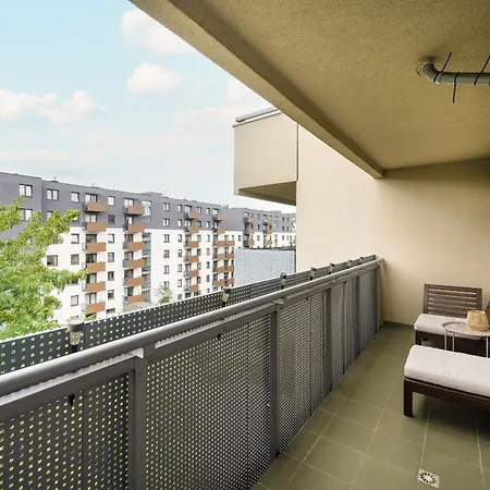 Rodzinne Z Parkingiem Sky Tower Centrum By Renters * Breslavia