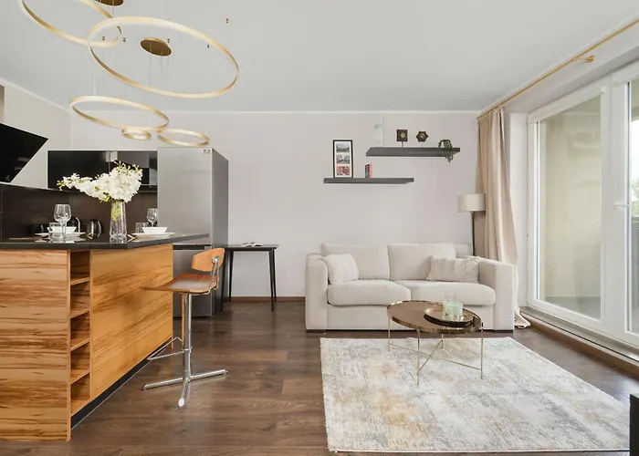 Rodzinne Z Parkingiem Sky Tower Centrum By Renters Lägenhet