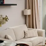 Rodzinne Z Parkingiem Sky Tower Centrum By Renters Daire *