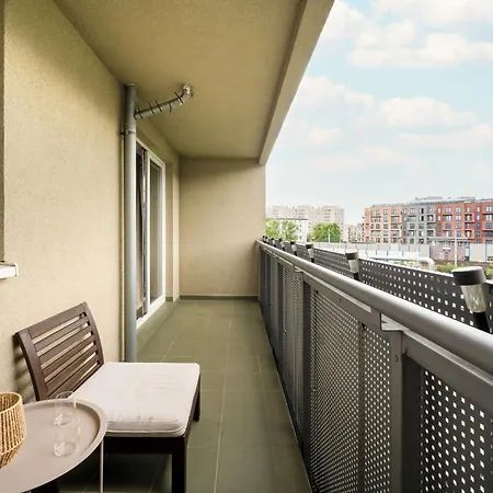 Rodzinne Z Parkingiem Sky Tower Centrum By Renters דירה ורוצלב