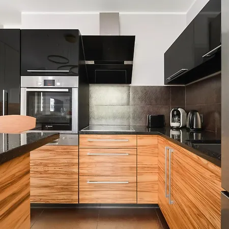 Daire Rodzinne Z Parkingiem Sky Tower Centrum By Renters