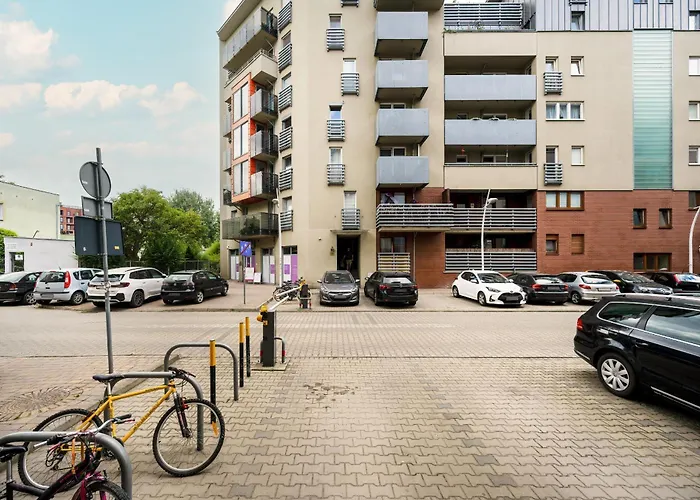 Rodzinne Z Parkingiem Sky Tower Centrum By Renters Breslavia