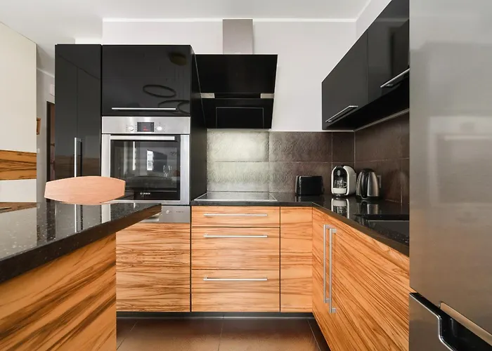 Appartamento Rodzinne Z Parkingiem Sky Tower Centrum By Renters